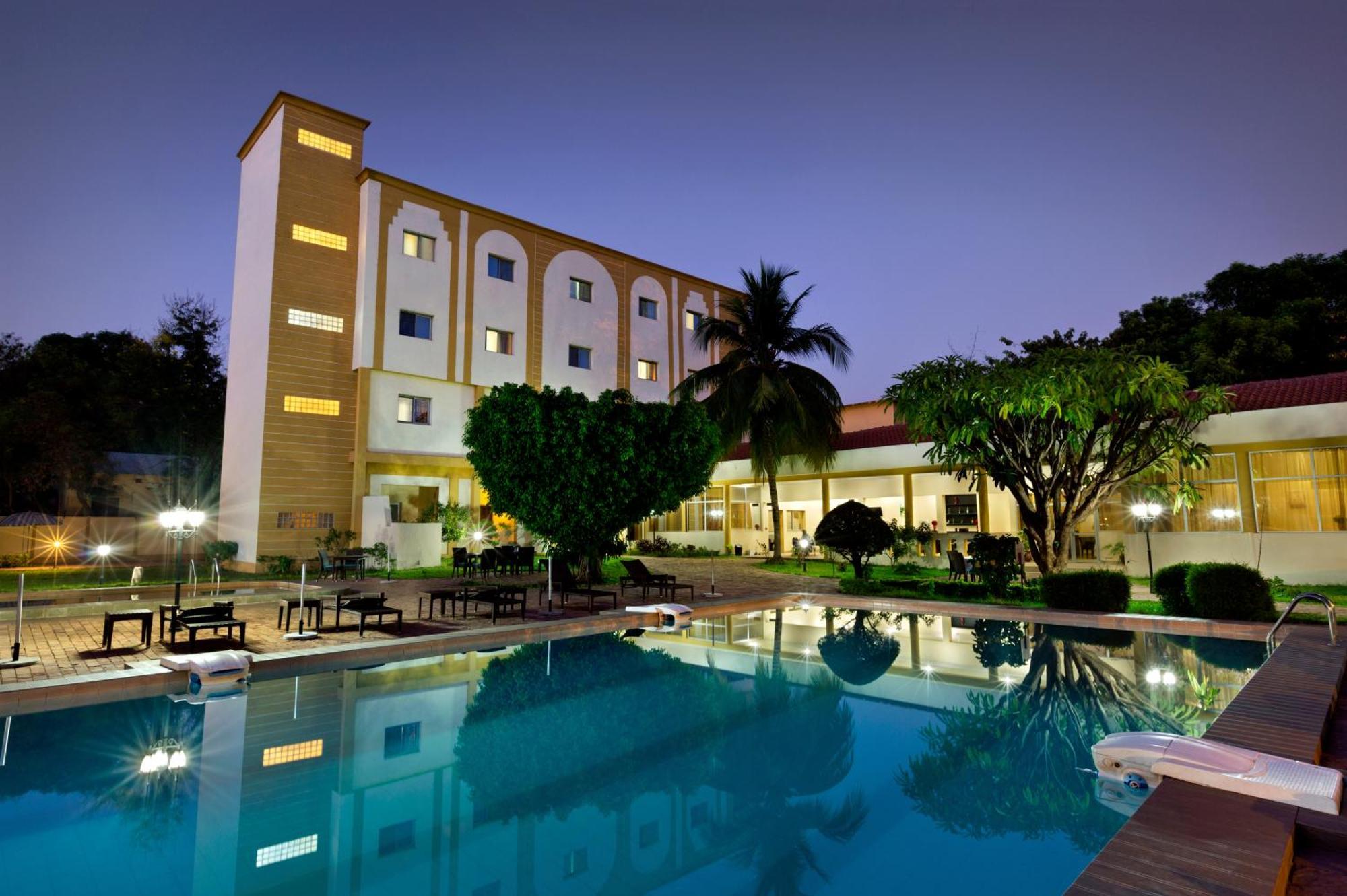 Dunia Hotel Bamako Centre ภายนอก รูปภาพ